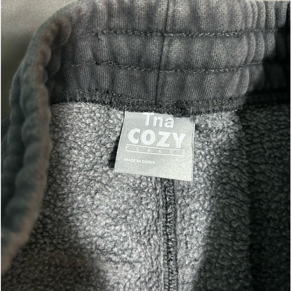 Aritzia Cozy Fleece sweatpants -size small - Picture 3 of 3